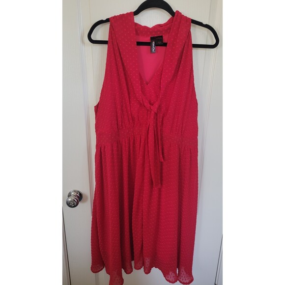 Women's Retro Chic by Torrid Red Textured Dot Chiffon Tie-Neck Dress - Picture 1 of 3